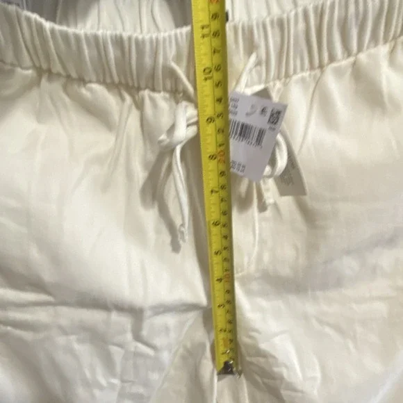 AE cozy, dreamy, drape, low rise, ultra wide leg, jean - Ivory Size S NWT - Picture 7 of 11